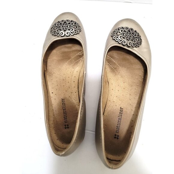 Naturalizer Gold Metallic Flats With Ornamental Toe Design - Womens Size 6 M - Picture 5 of 10